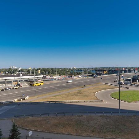 Квартира В Жк Лебединый, Ревуцкого 40 В, Метро Харьковская Позняки Kiev Exteriör bild
