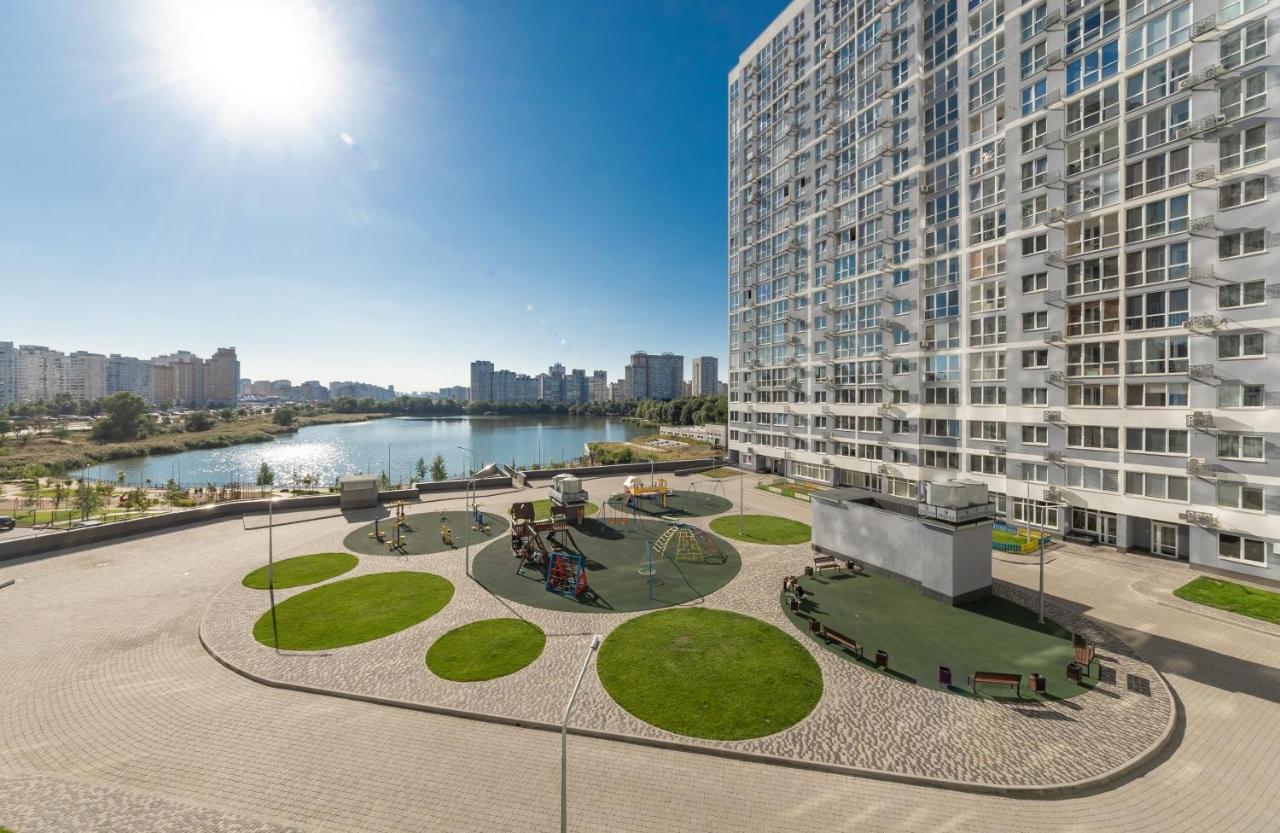 Квартира В Жк Лебединый, Ревуцкого 40 В, Метро Харьковская Позняки Kiev Exteriör bild